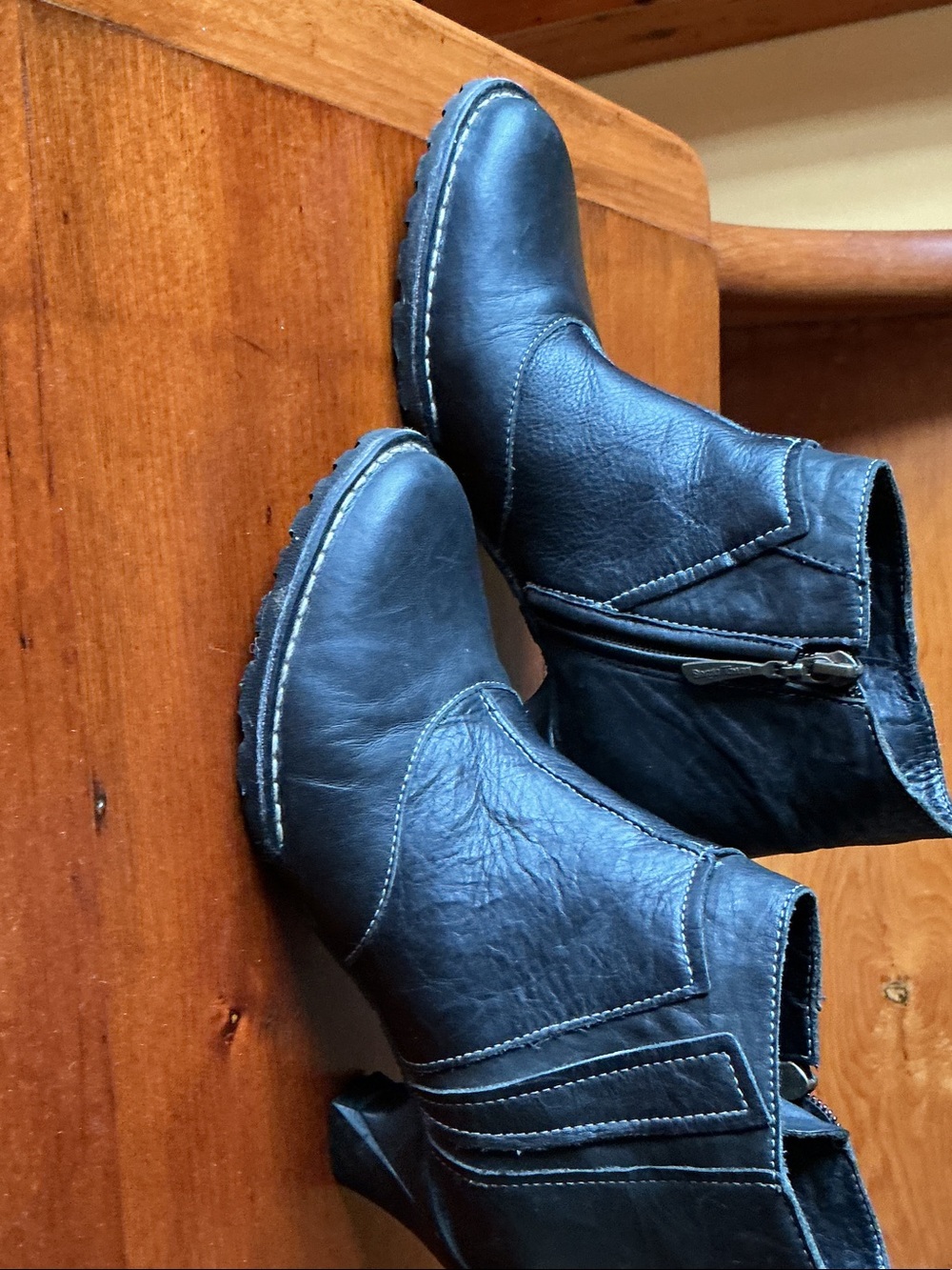 Like new black Sergio Tomani angle boots with small heel